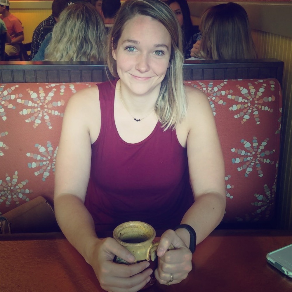 Meet your Posher, Alyssa